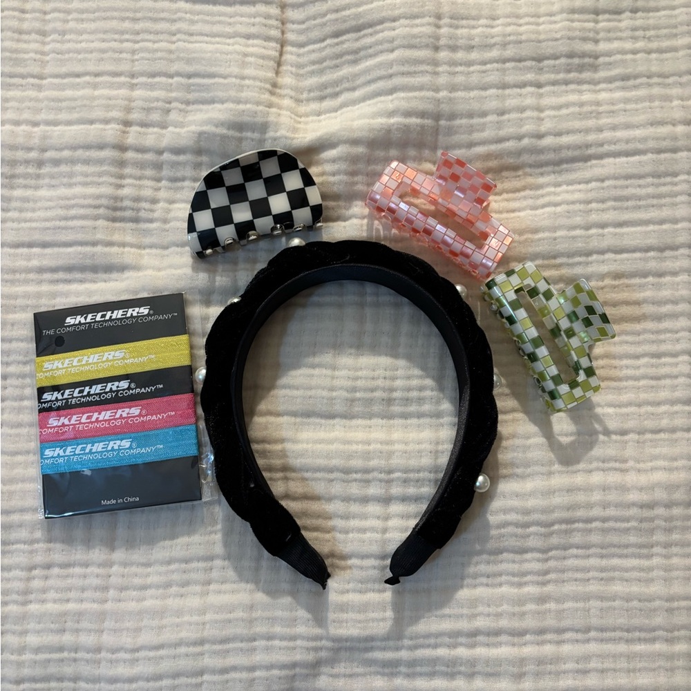Skechers Black Headband and Colorful Checkered Clips Set